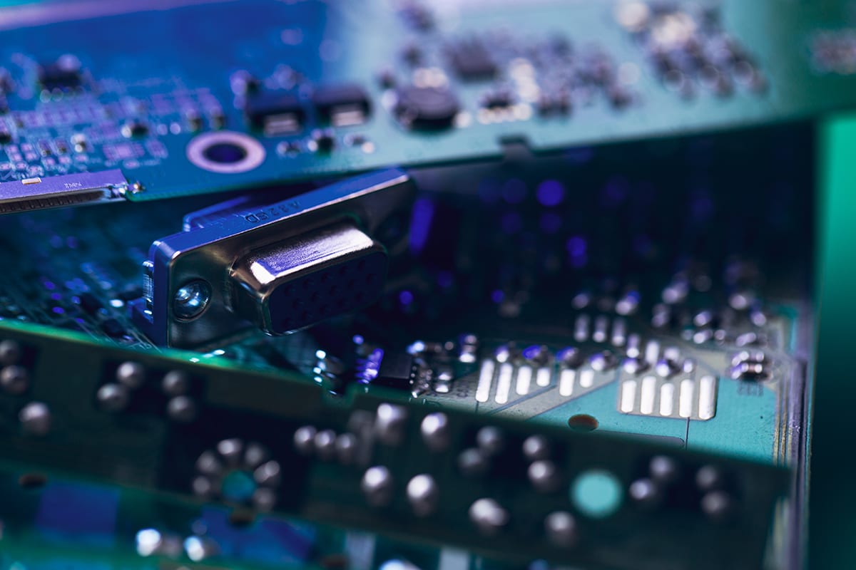 close-up-of-electronic-circuit-board-FVKMRS3